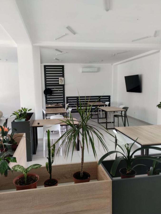 Park-Hotel Cahul Εξωτερικό φωτογραφία